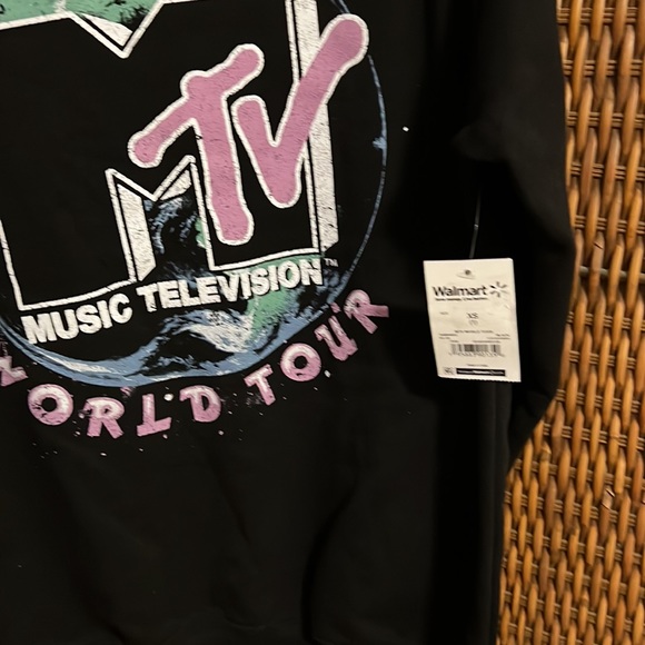NWT MTV World Tour sweatshirt - Picture 4 of 4